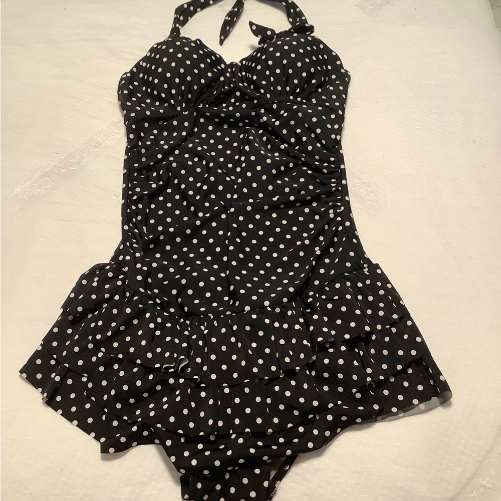 🖤🤍Black Polka Dot Swimsuit🖤🤍